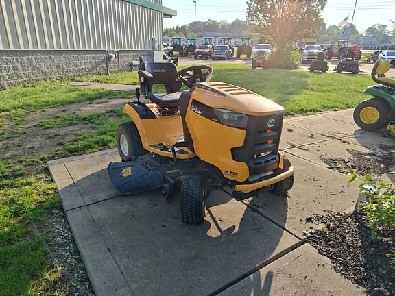 Image of Cub Cadet XT2 LX46 equipment image 1