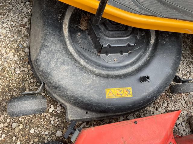 Image of Cub Cadet XT2 LX46 equipment image 4