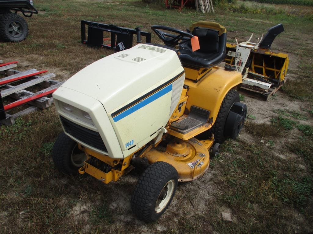 Main image Cub Cadet 1440