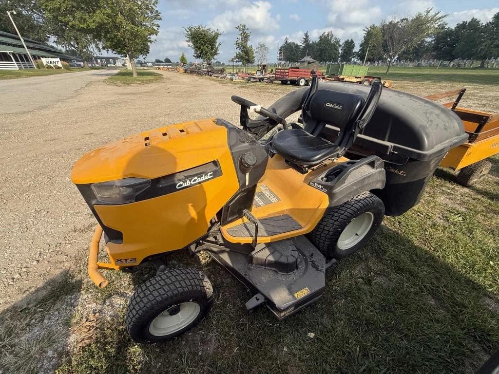 Image of Cub Cadet XT2 Primary image