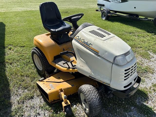 Image of Cub Cadet GT3200 equipment image 2