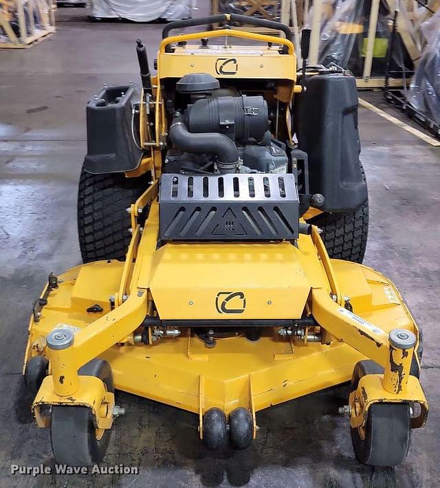 Image of Cub Cadet PRO X600 equipment image 1