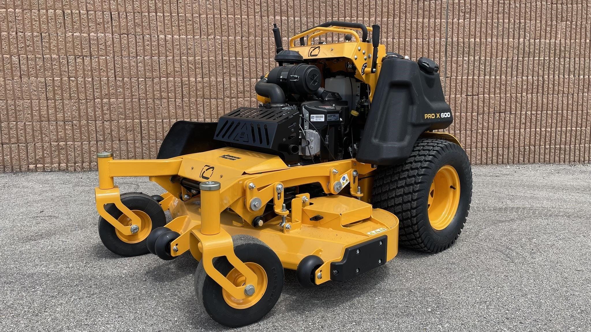 Cub Cadet Pro X 654 Equipment Image0