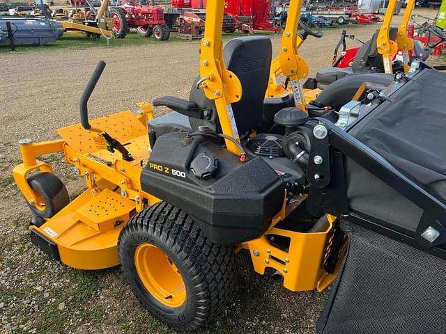 Image of Cub Cadet Pro Z 500 equipment image 4