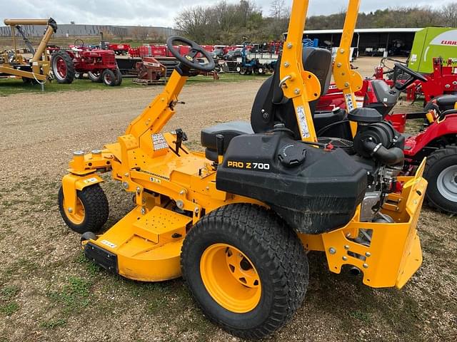 Image of Cub Cadet PRO Z 100 equipment image 4