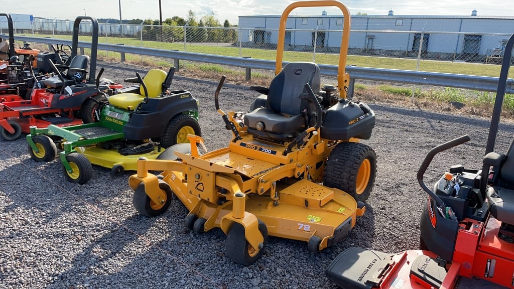 Main image Cub Cadet PRO Z 700