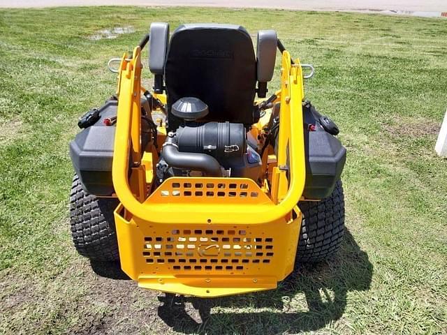 Image of Cub Cadet PRO Z900 equipment image 3