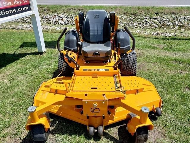 Image of Cub Cadet PRO Z900 equipment image 1