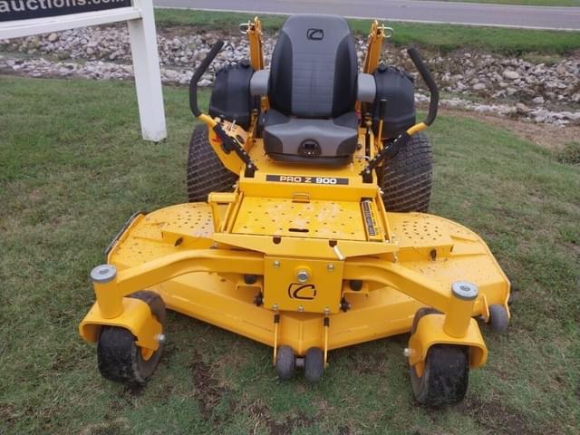 Image of Cub Cadet PRO Z900 equipment image 1