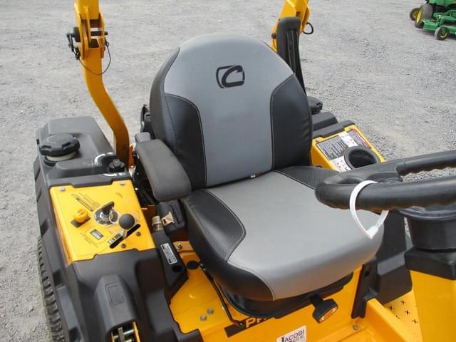 Image of Cub Cadet PRO Z 100 equipment image 3