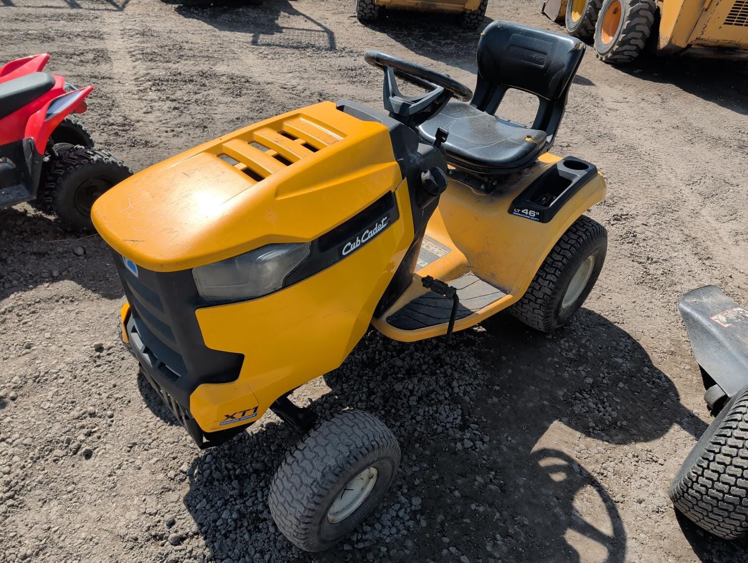 Cub Cadet XT1 Equipment Image0