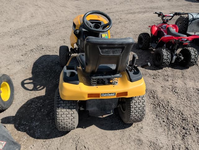 Image of Cub Cadet XT1 equipment image 3