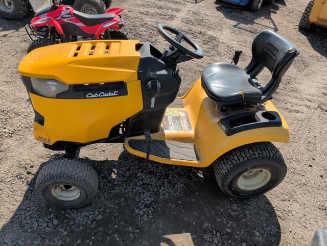 Image of Cub Cadet XT1 equipment image 1