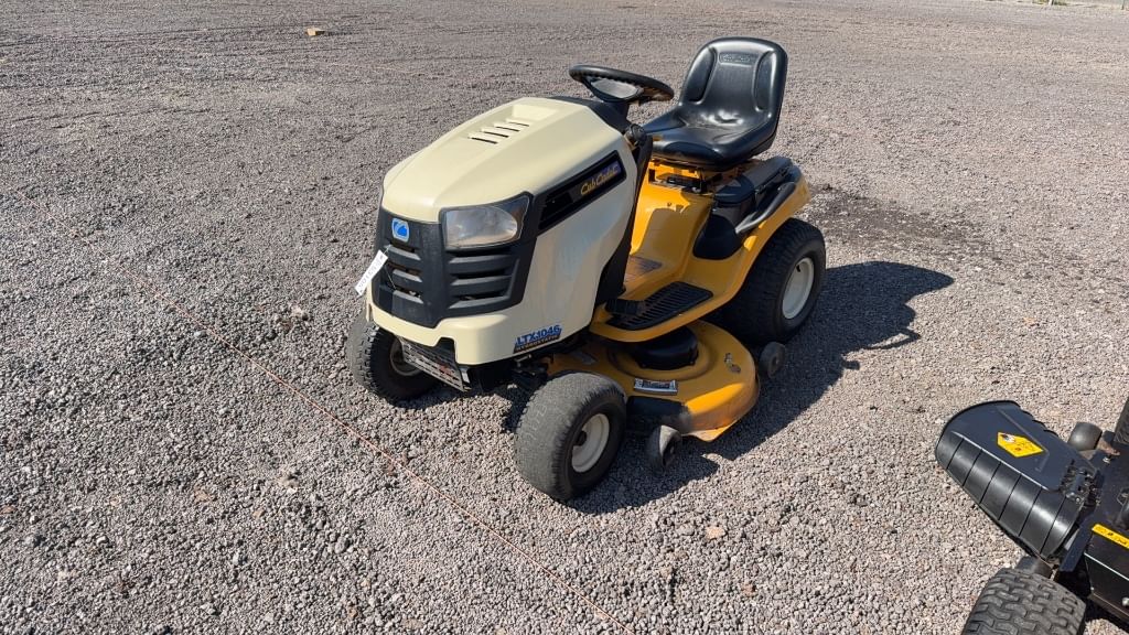Main image Cub Cadet LTX1046