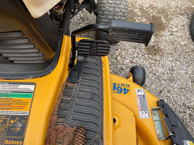 Image of Cub Cadet LT1045 equipment image 4