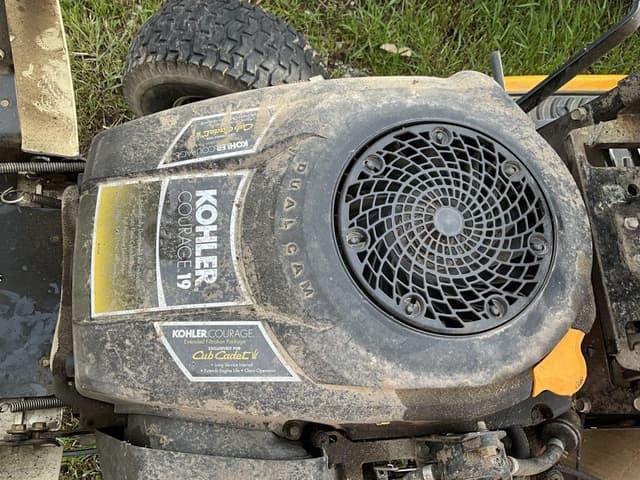 Image of Cub Cadet LT1042 equipment image 3