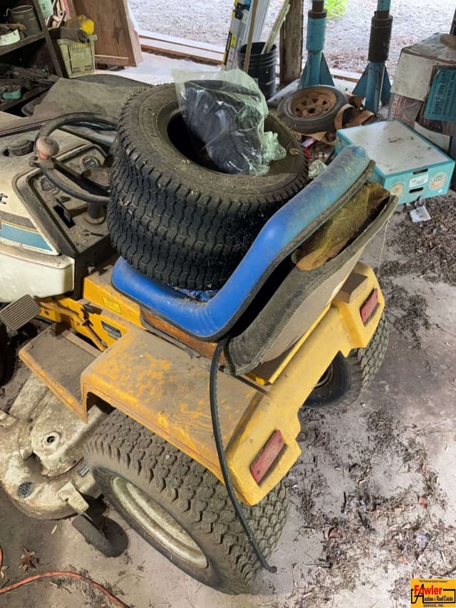 Image of Cub Cadet 1811 equipment image 1
