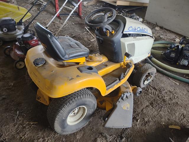 Image of Cub Cadet 2166 equipment image 1
