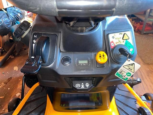 Image of Cub Cadet XT1 equipment image 3