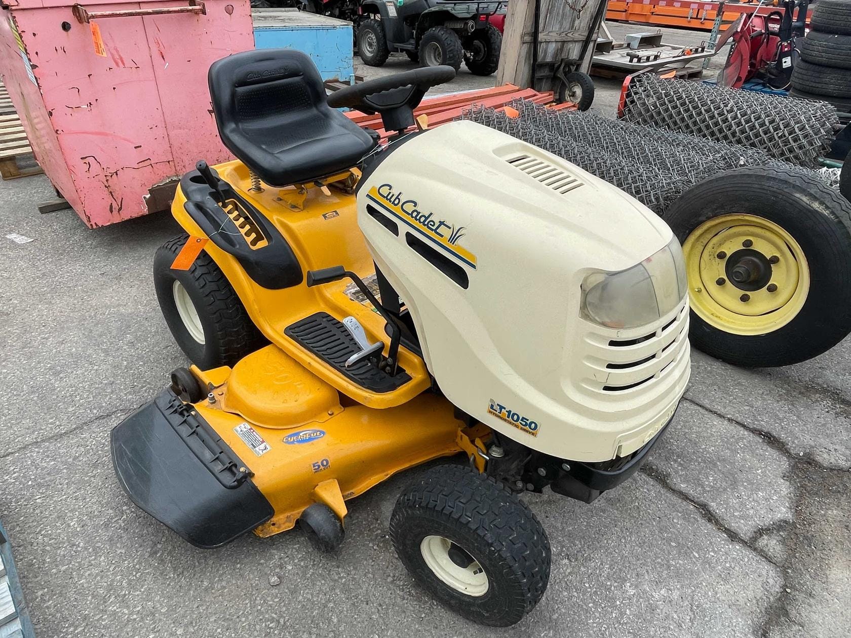 Cub Cadet LT1050 Equipment Image0