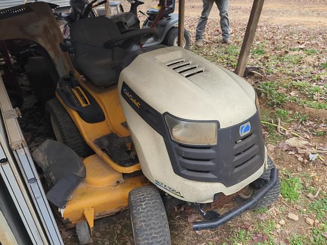 Image of Cub Cadet SLTX1054 equipment image 4