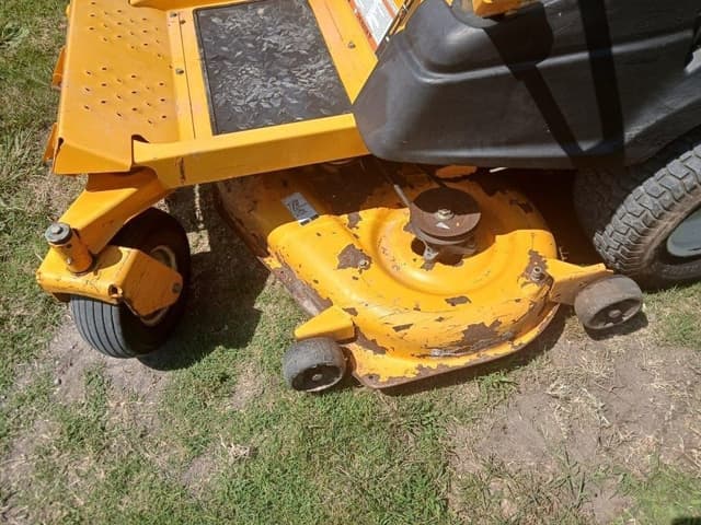 Image of Cub Cadet RZT equipment image 4