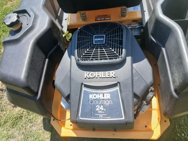 Image of Cub Cadet RZT equipment image 3