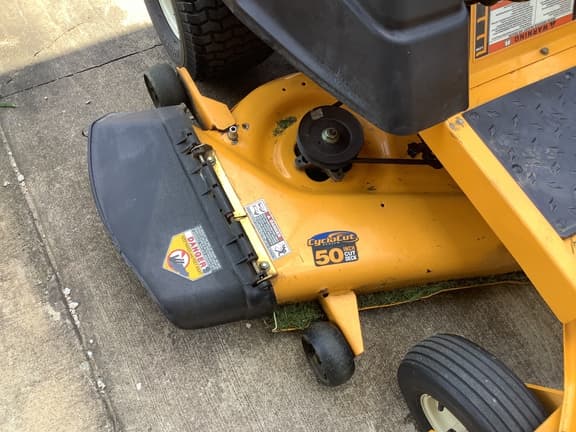 Image of Cub Cadet RZT equipment image 2
