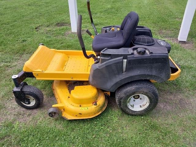 Image of Cub Cadet RZT L50 equipment image 4