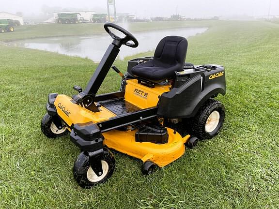 Cub cadet rzt discount zero turn rider