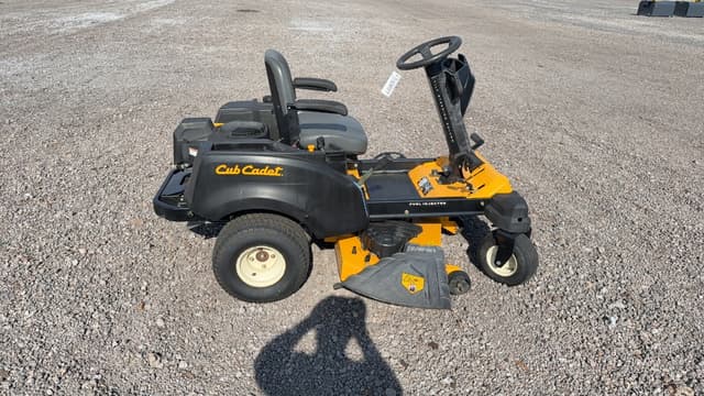 Image of Cub Cadet RZT SX equipment image 3