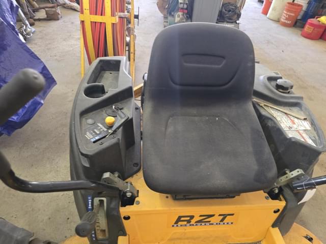 Image of Cub Cadet RZT equipment image 2