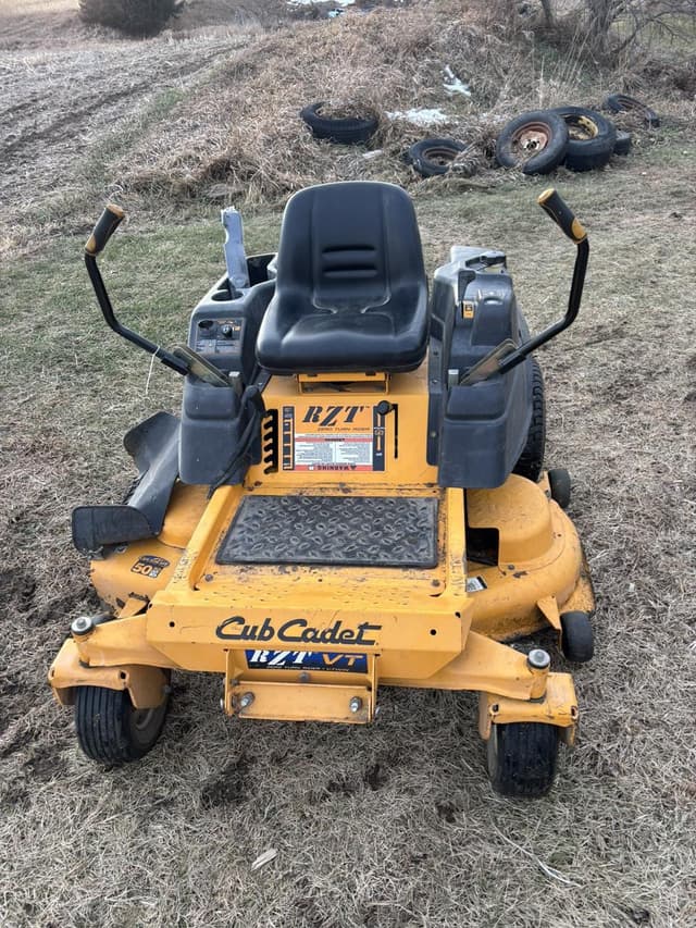 Image of Cub Cadet RZT VT equipment image 1