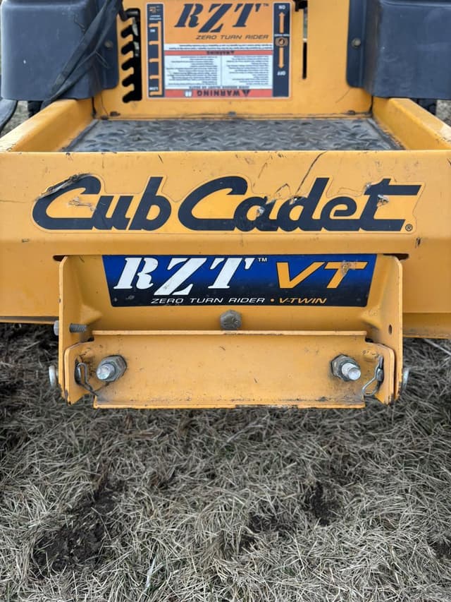 Image of Cub Cadet RZT VT equipment image 2