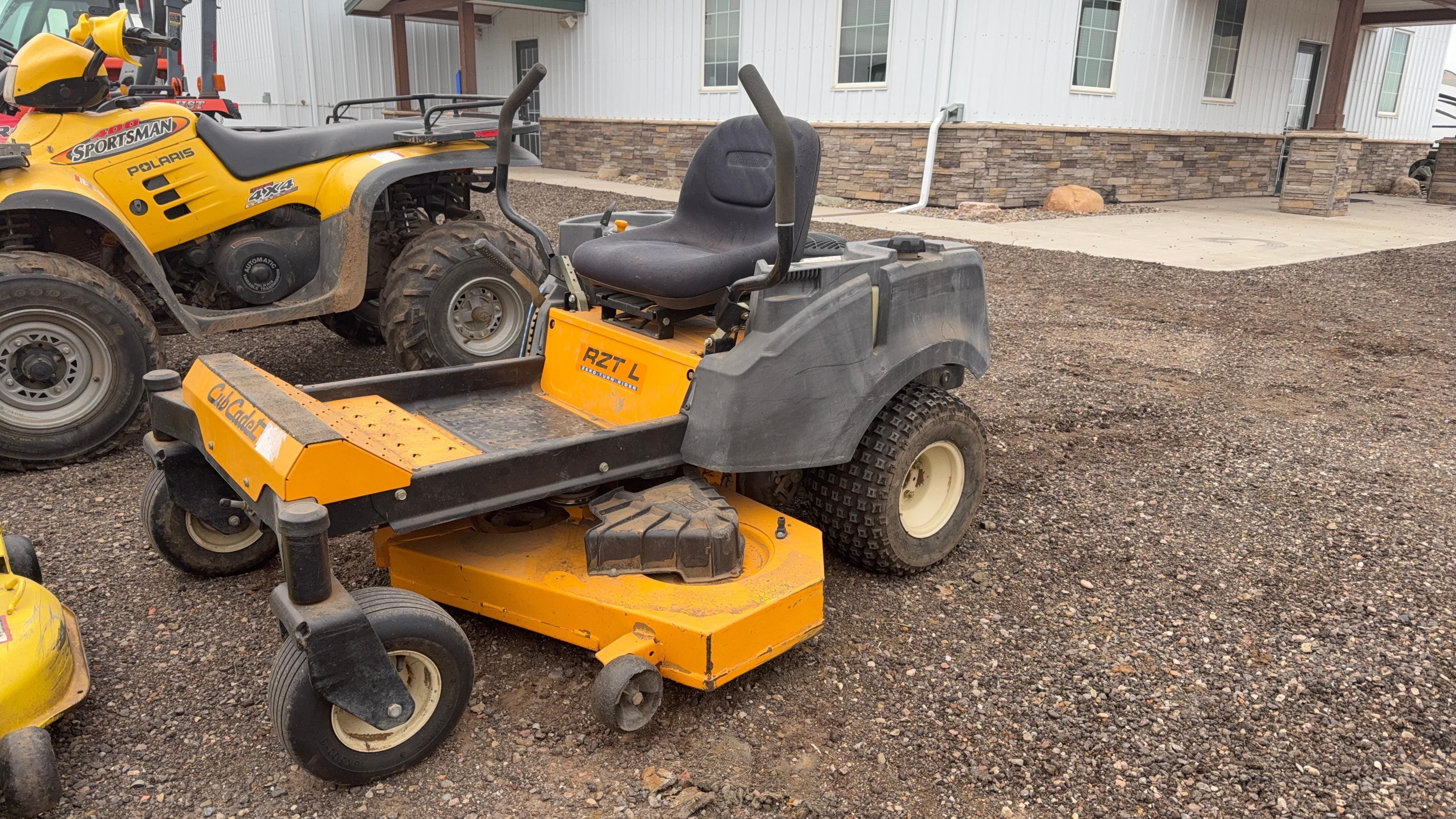 Cub Cadet RZTL Equipment Image0