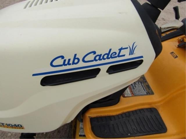 Image of Cub Cadet LT1040 equipment image 2