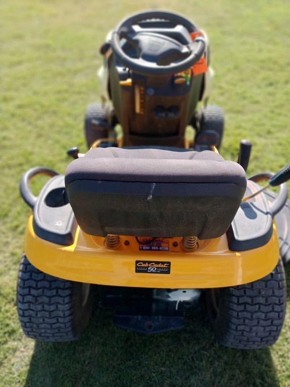 Image of Cub Cadet LTX1040 equipment image 4