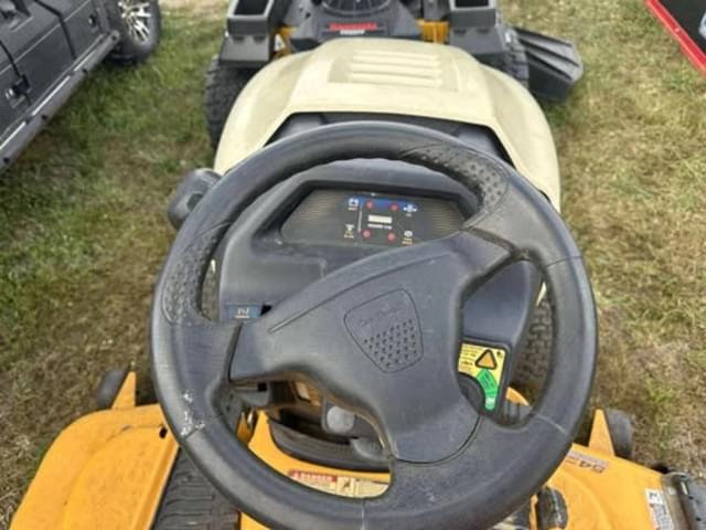 Image of Cub Cadet SLT1054 equipment image 4