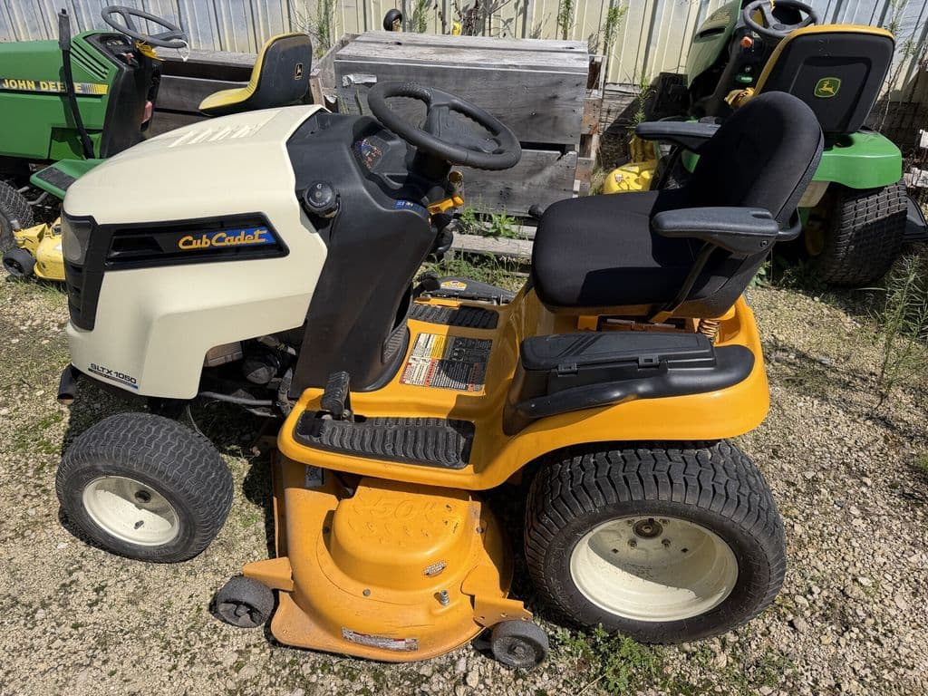 Image of Cub Cadet SLTX1050 Primary image