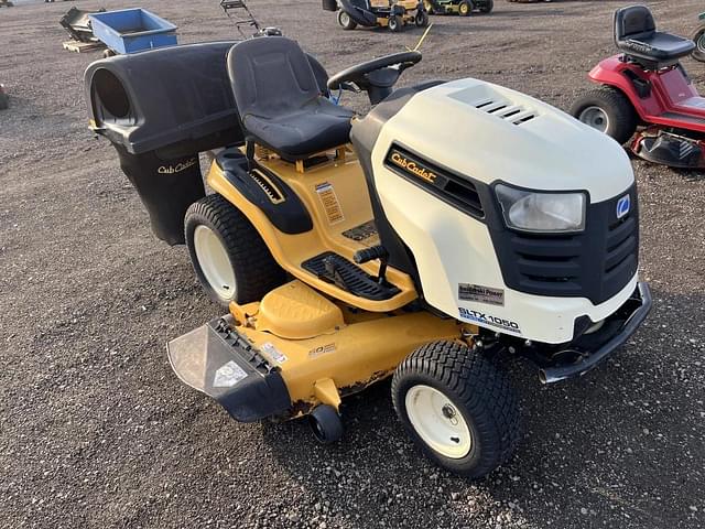 Image of Cub Cadet SLTX1050 equipment image 1