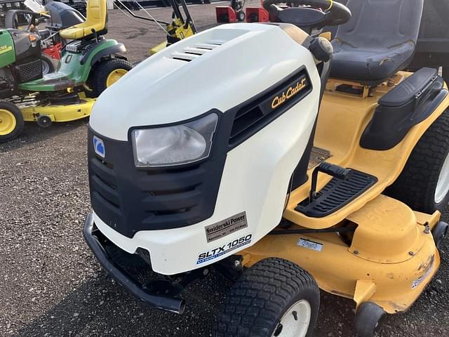 Image of Cub Cadet SLTX1050 equipment image 4