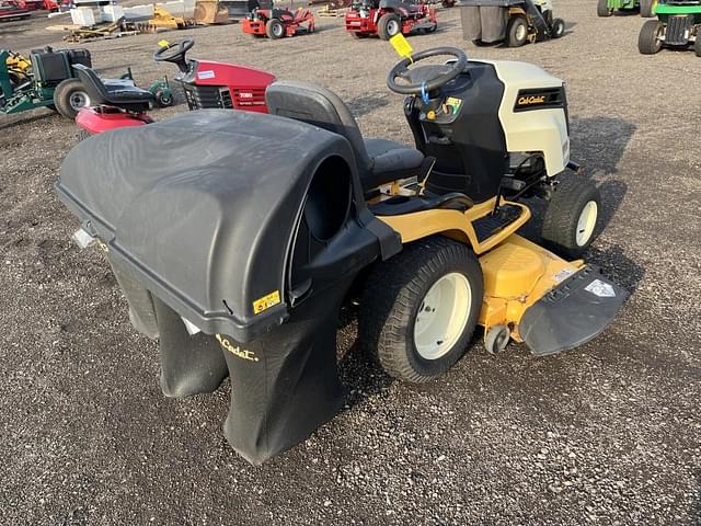 Image of Cub Cadet SLTX1050 equipment image 2