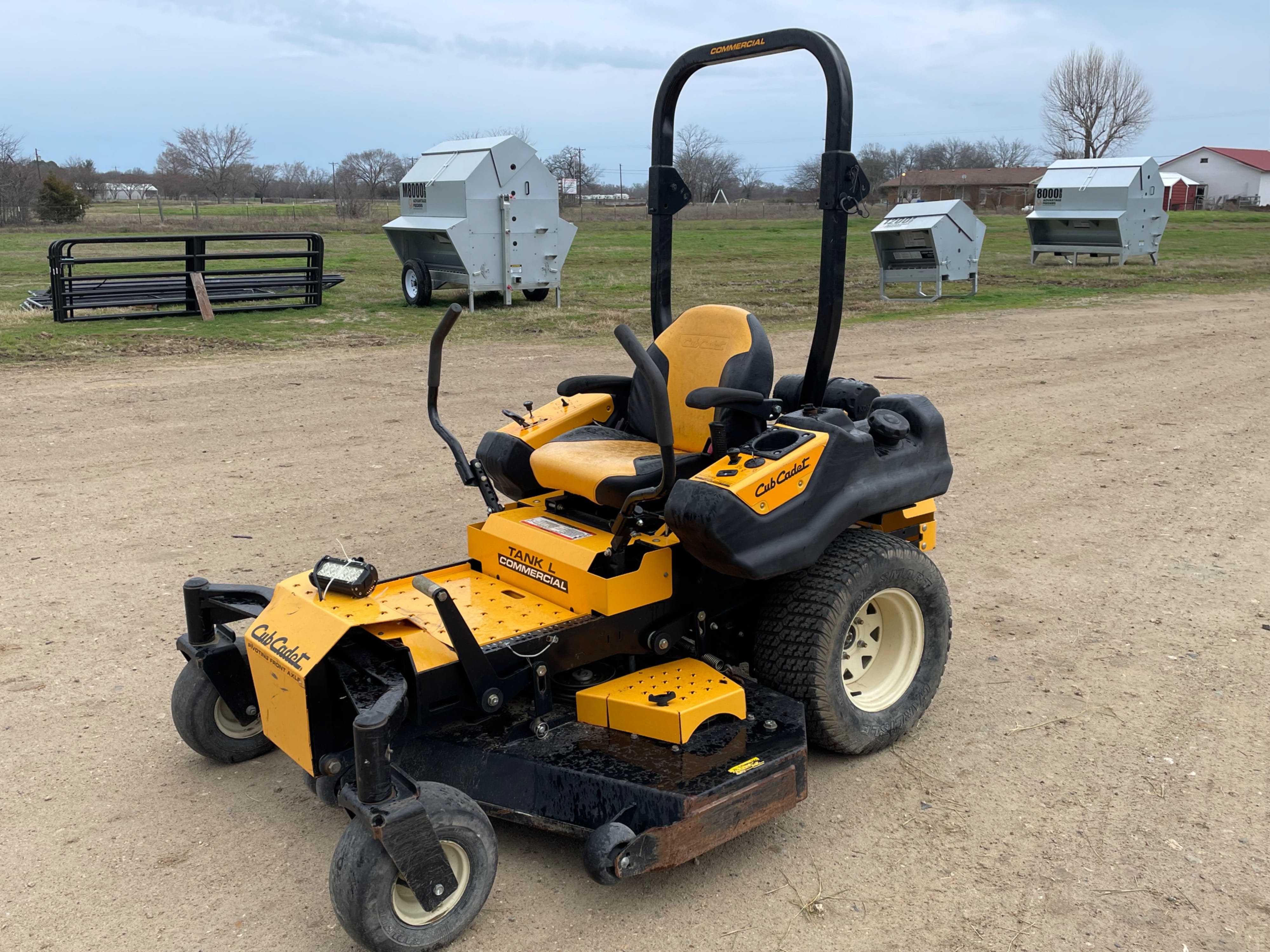 Main image Cub Cadet Tank L Commercial
