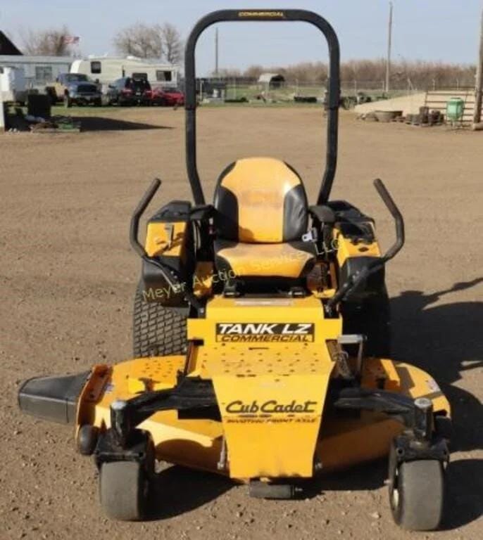 Main image Cub Cadet Tank LZ