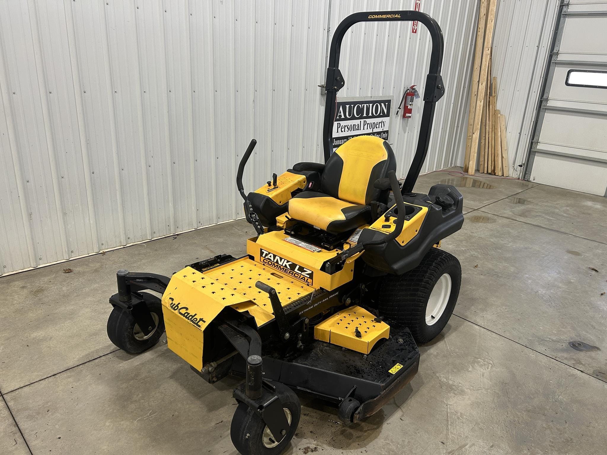 Cub Cadet Tank LZ Commercial Equipment Image0