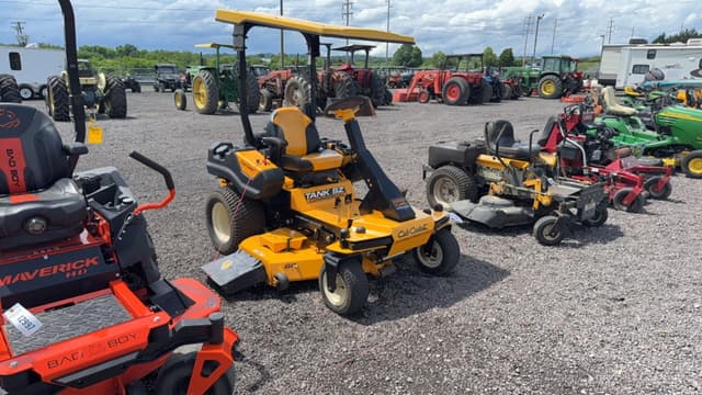 Image of Cub Cadet Tank SZ equipment image 2