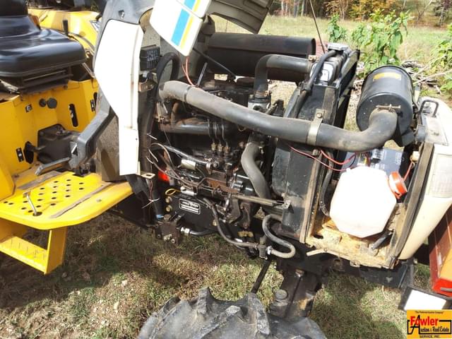 Image of Cub Cadet 7300 equipment image 4