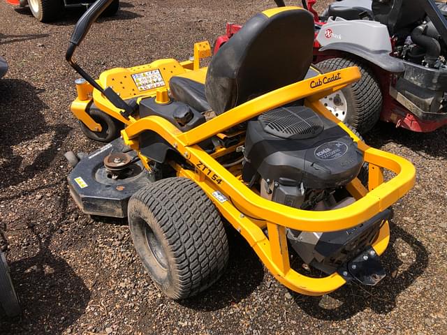 Image of Cub Cadet Ultima ZT1 equipment image 2