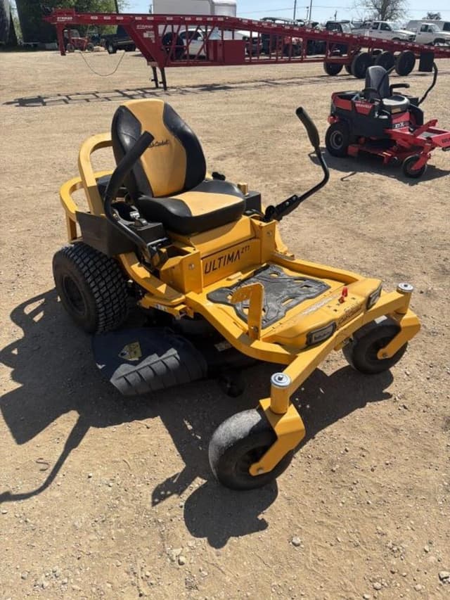 Image of Cub Cadet Ultima ZT1 equipment image 3