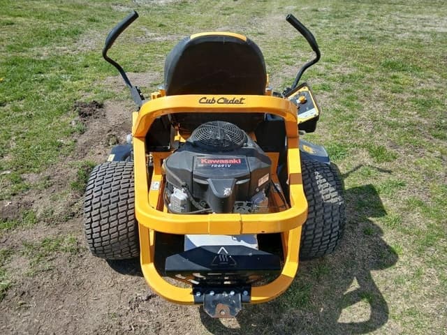 Image of Cub Cadet Ultima ZT1 equipment image 3